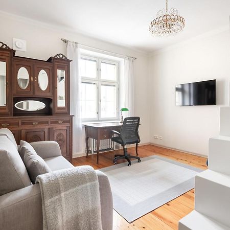 Wehost Spacious Studio For 5 With A Kitchen ヘルシンキ エクステリア 写真