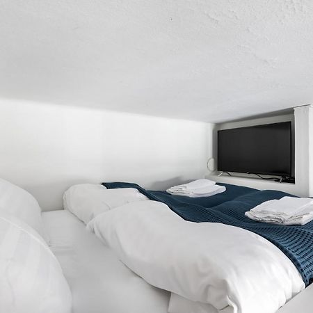 Wehost Spacious Studio For 5 With A Kitchen ヘルシンキ エクステリア 写真