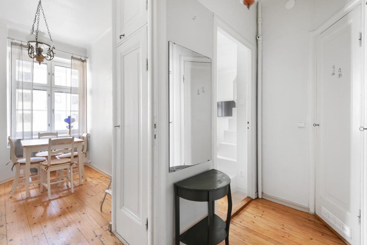 Wehost Spacious Studio For 5 With A Kitchen ヘルシンキ エクステリア 写真